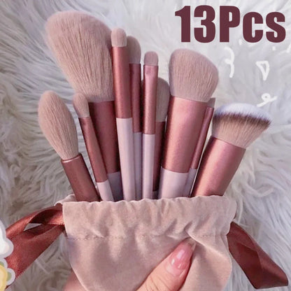Soft synthetic brush makeup set for smooth application